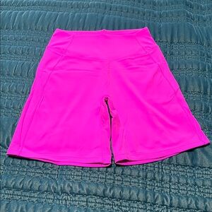 L Buffbunny Silhouette Shorts 6” Shorts